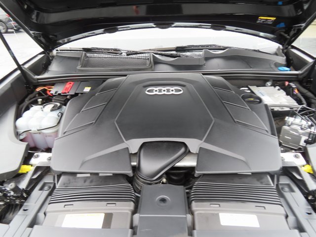 Used 2023 Audi Q8 Premium Plus w/ Premium Plus Package image 44