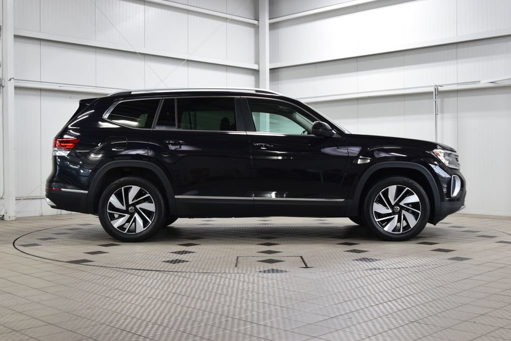 Used 2025 Volkswagen Atlas SEL AWD/4WD image 9