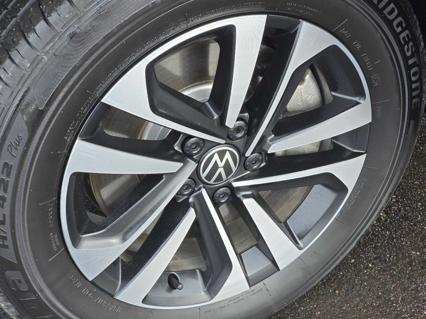 Used 2024 Volkswagen Tiguan S image 13