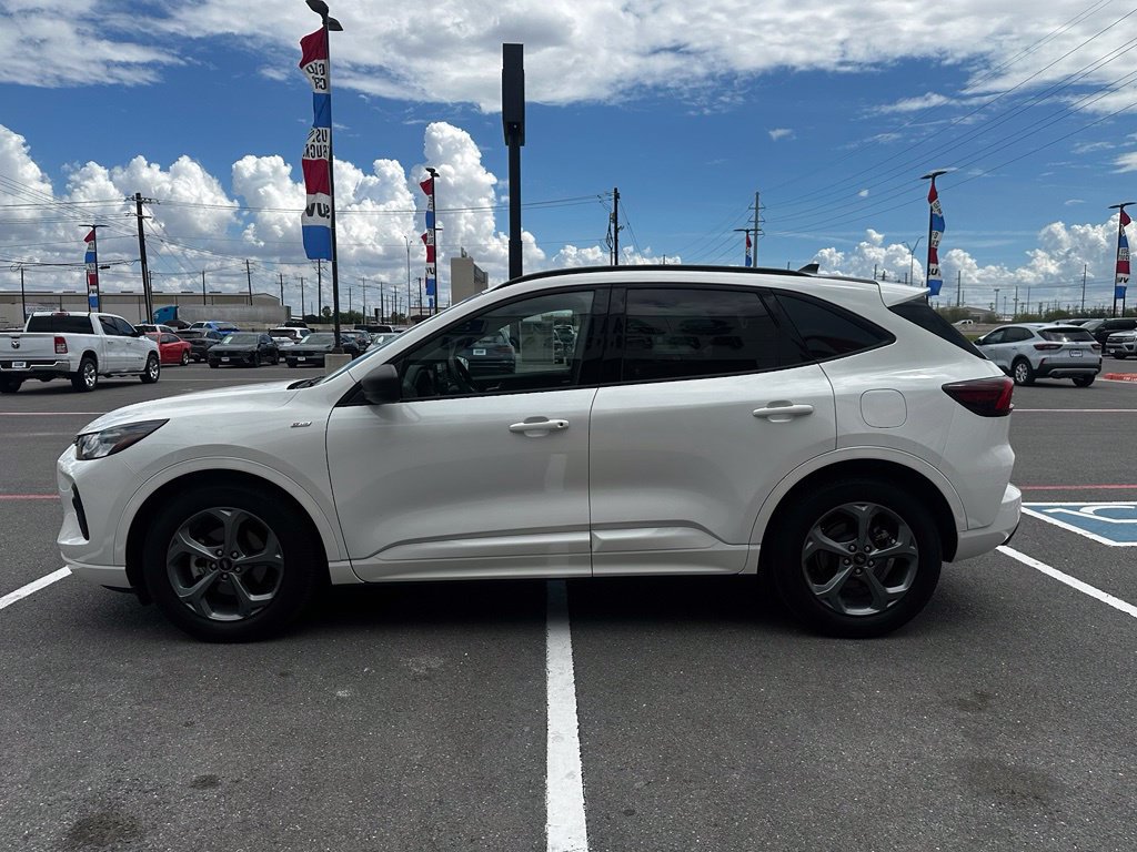 Certified 2023 Ford Escape ST-Line w/ Tech Pack #1 FWD image 9