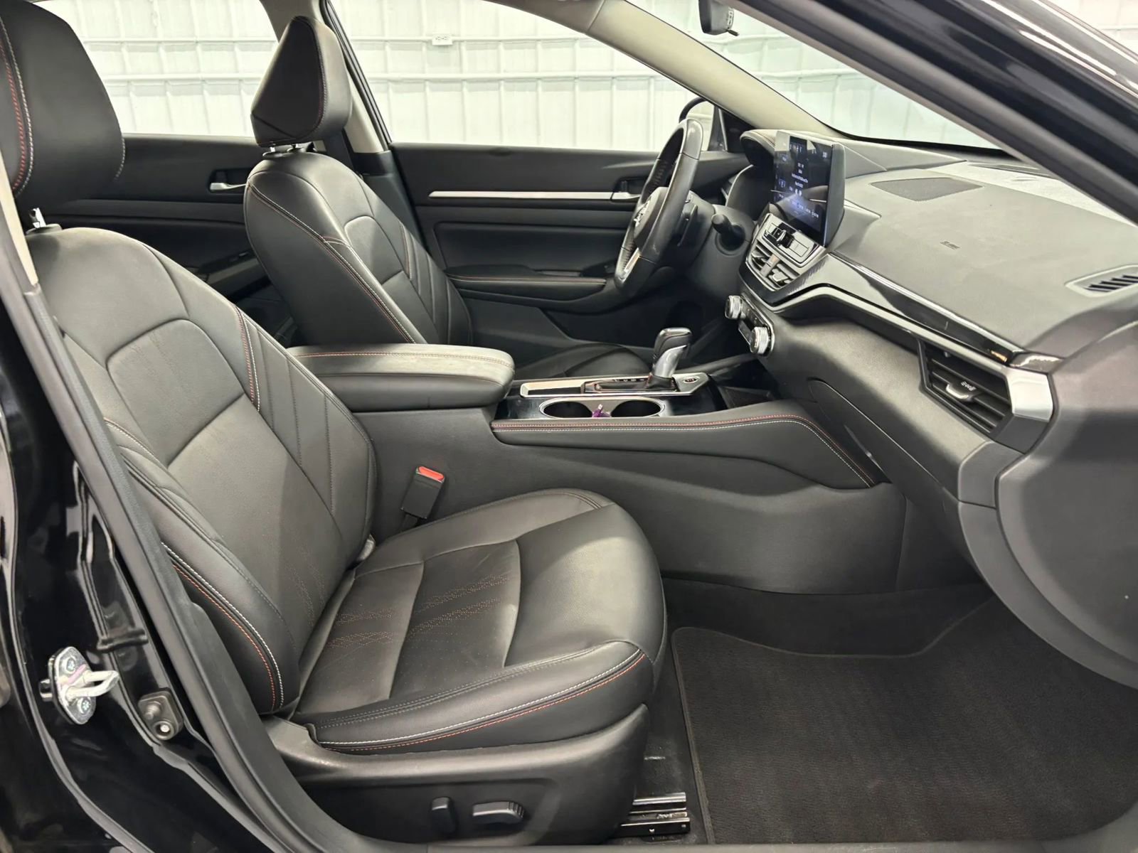Used 2024 Nissan Altima 2.5 SR w/ SR Premium Package FWD image 33