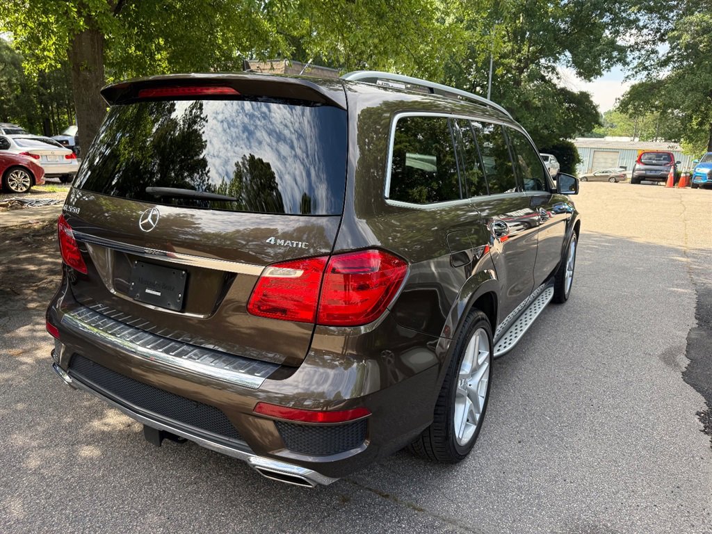 Used 2016 Mercedes-Benz GL 550 4MATIC image 6