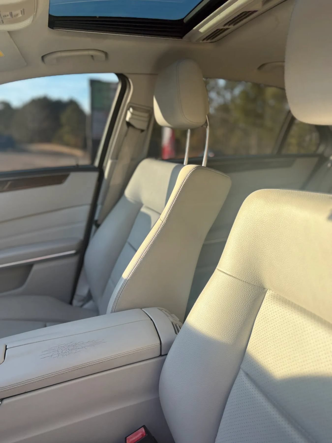 Used 2015 Mercedes-Benz E 350 4MATIC Sedan image 17