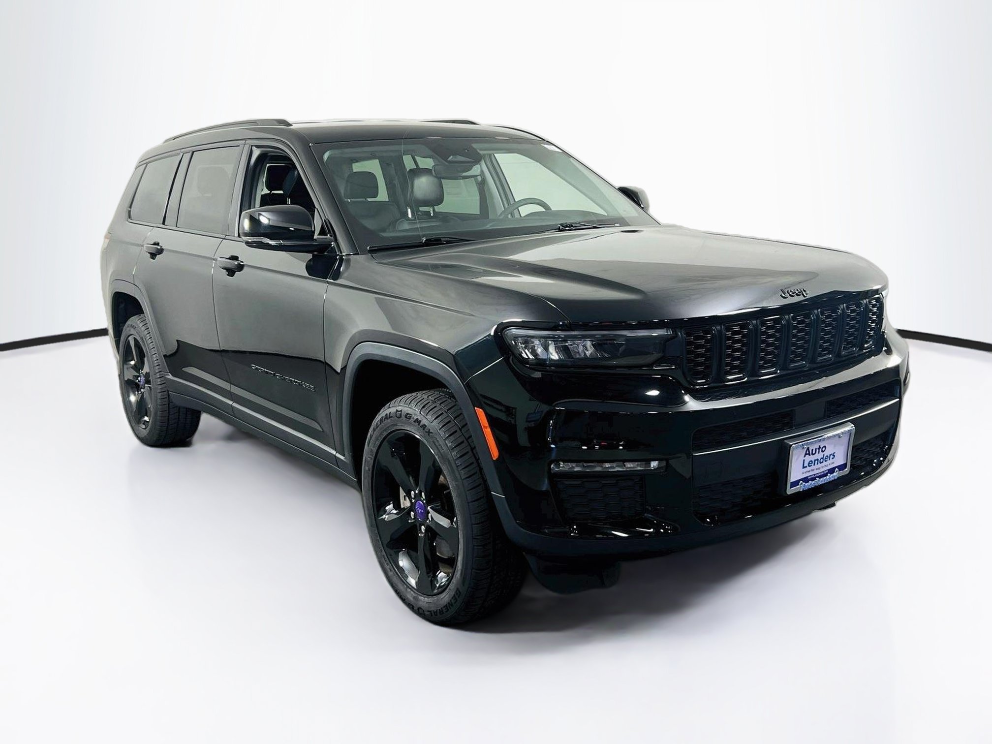 Used 2023 Jeep Grand Cherokee L Limited w/ Black Appearance Package AWD/4WD image 3
