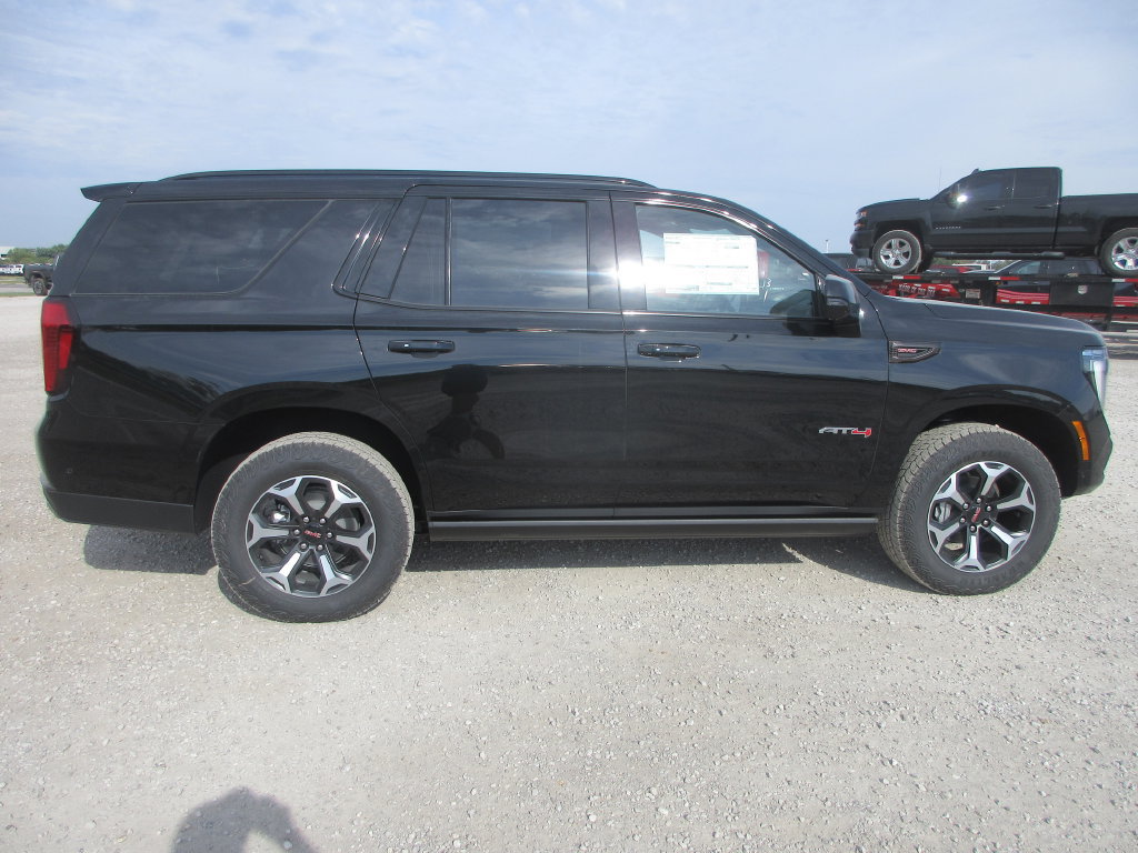 New 2027 GMC Yukon AT4 Ultimate AWD/4WD image 3