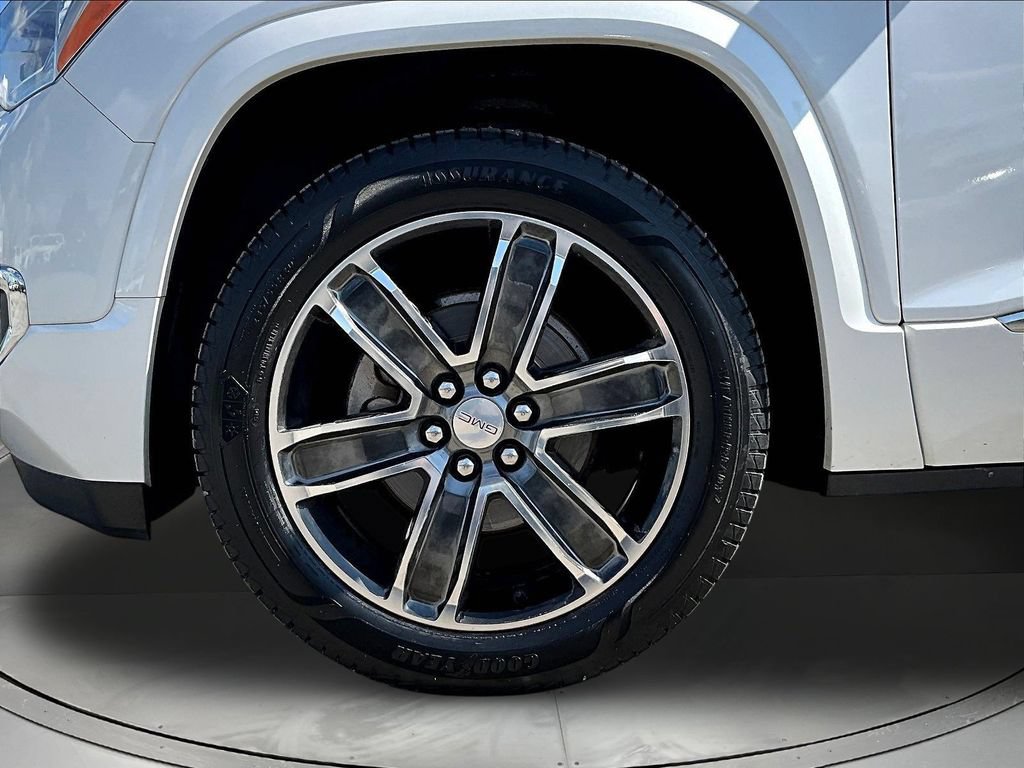 Used 2017 GMC Acadia Denali w/ Technology Package AWD/4WD image 38