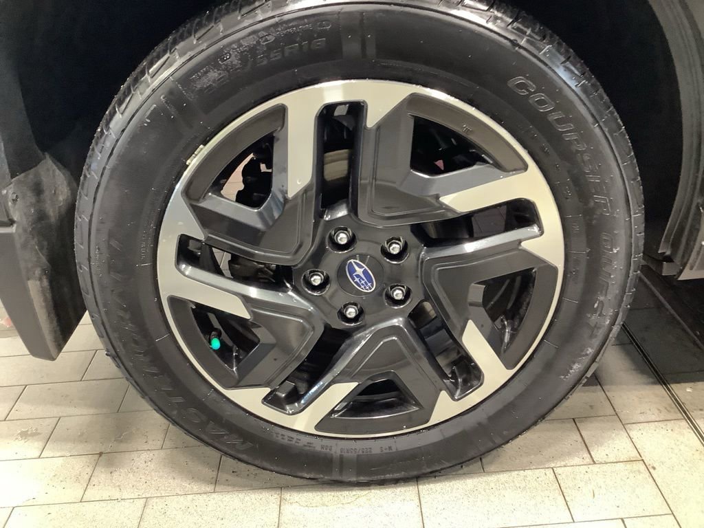 Certified 2025 Subaru Forester Limited image 26