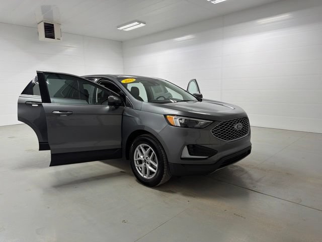 Used 2023 Ford Edge SEL AWD/4WD image 11