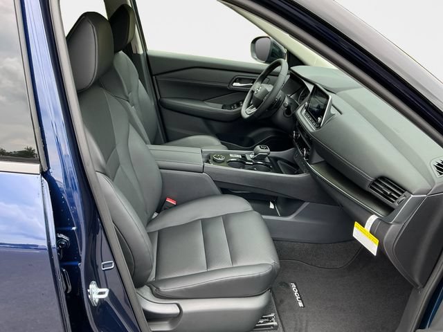 New 2026 Nissan Rogue Dark Armor AWD/4WD image 17