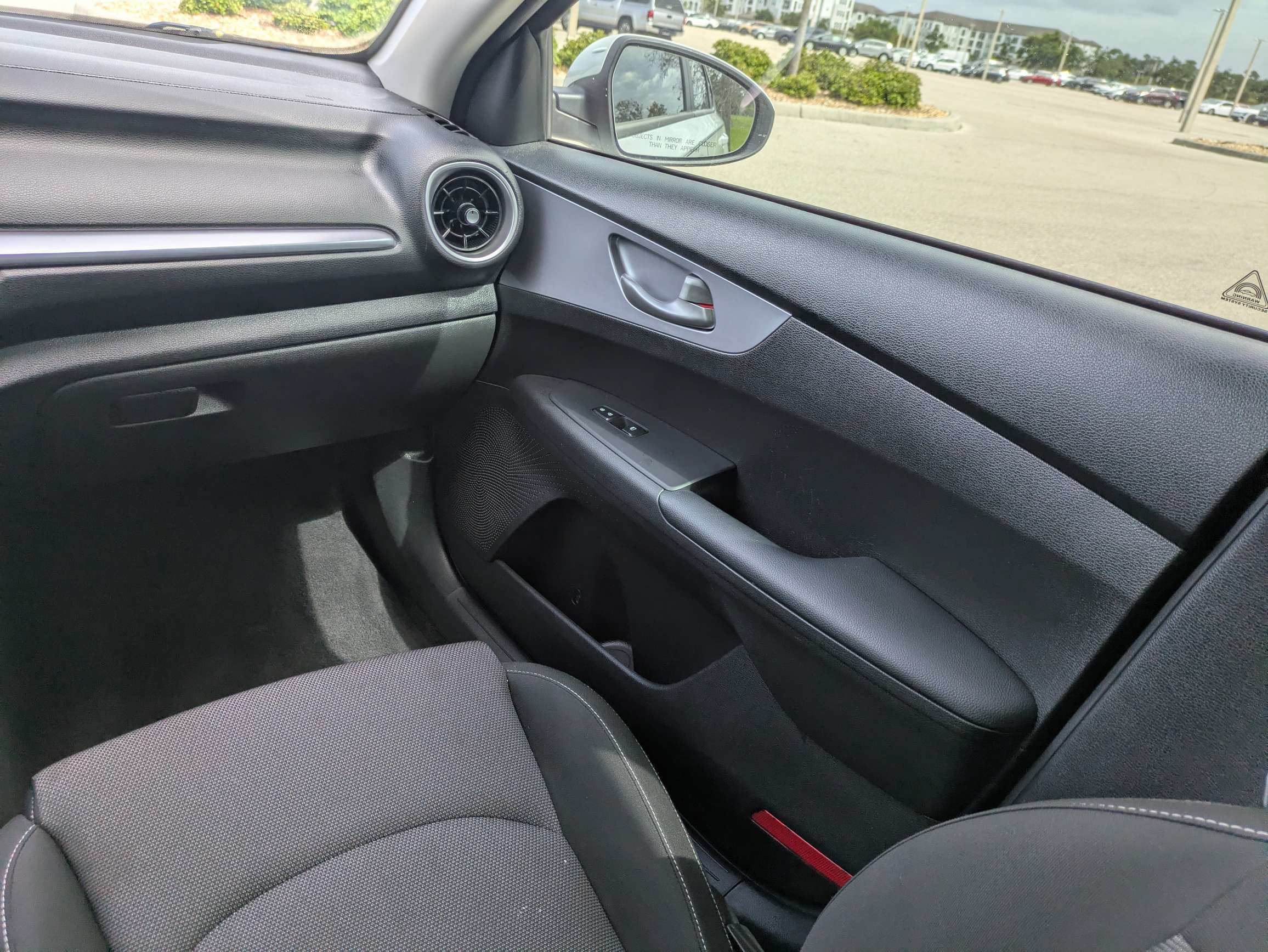 Certified 2022 Kia Forte LXS FWD image 17