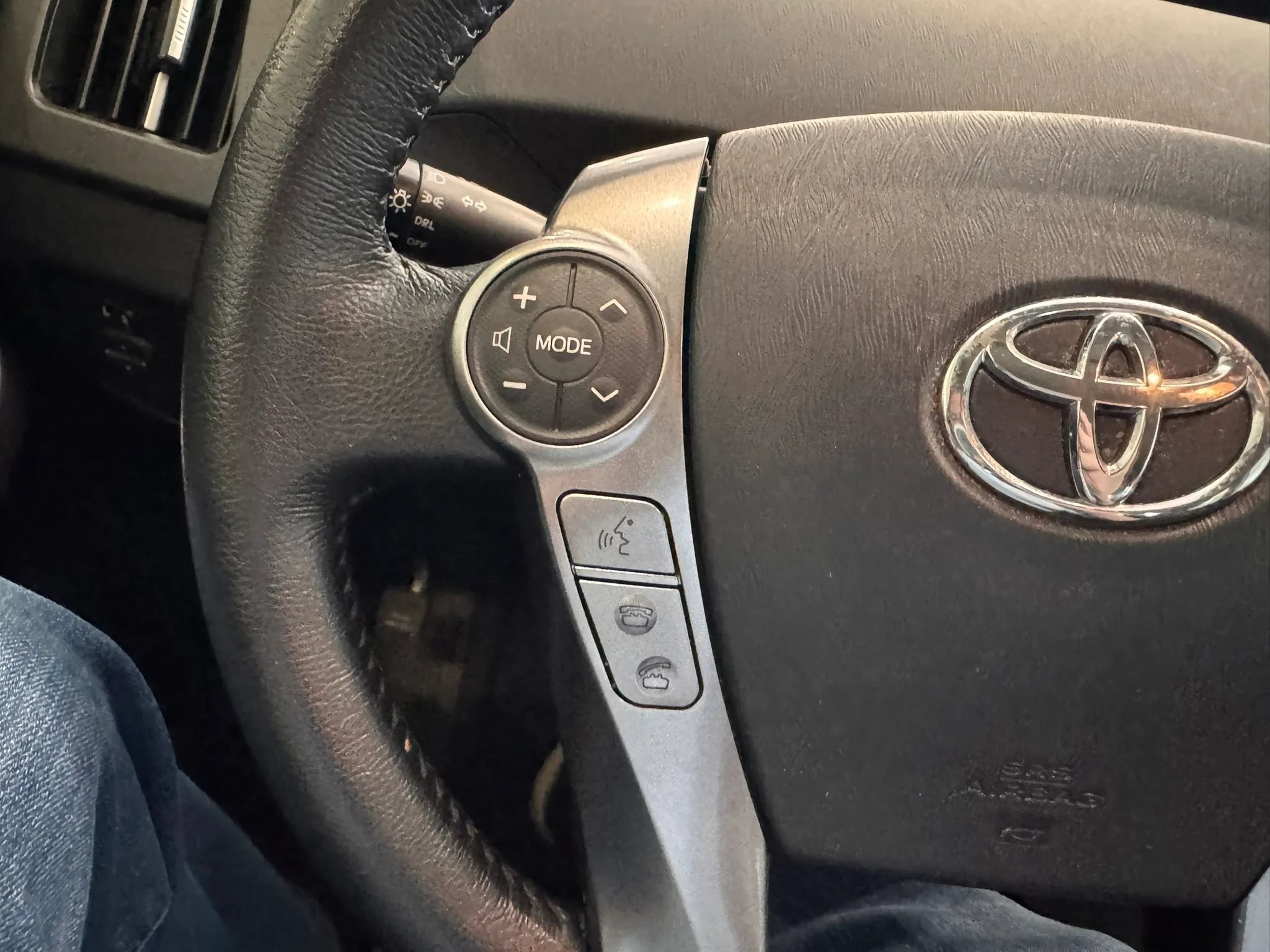 Used 2013 Toyota Prius Persona Series FWD image 35