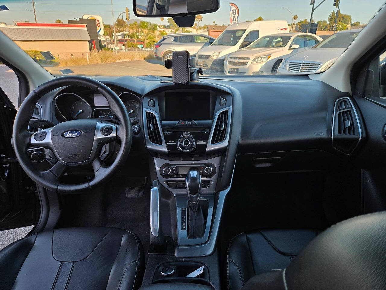 Used 2012 Ford Focus Titanium FWD image 35