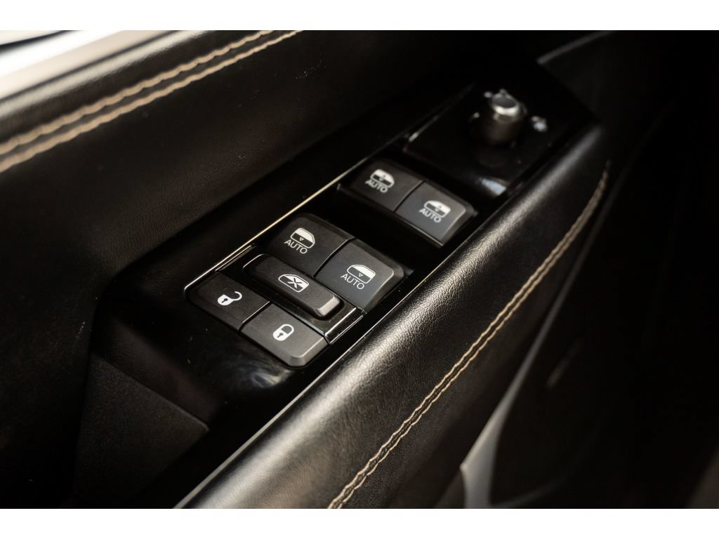Used 2022 Jeep Wagoneer Series III AWD/4WD image 29