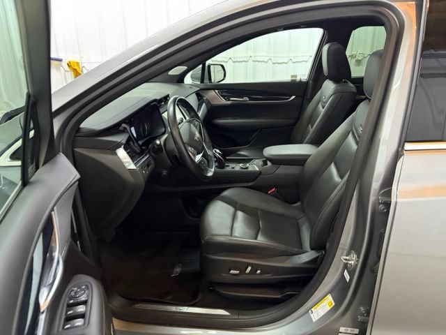 Used 2024 Cadillac XT5 Premium Luxury w/ LPO, Floor Liner Package AWD/4WD image 30