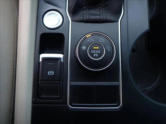 Used 2019 Volkswagen Atlas SE w/ Towing Package image 24