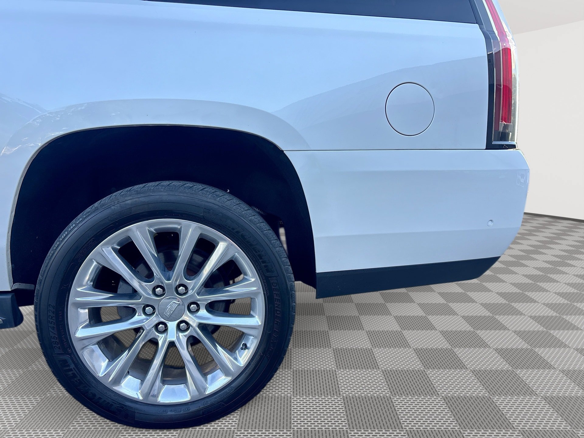 Used 2019 Cadillac Escalade ESV Luxury AWD/4WD image 29