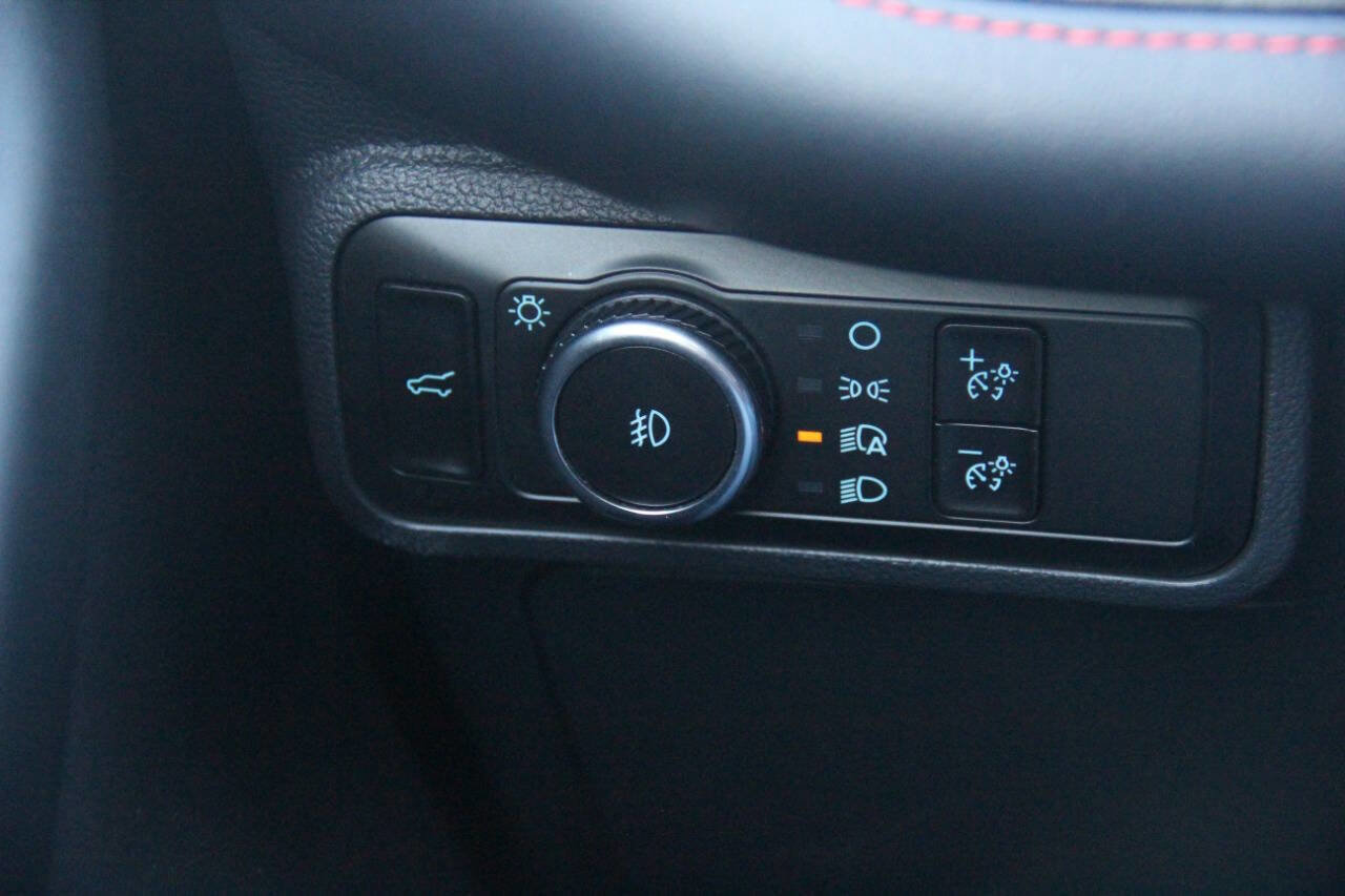 Certified 2025 Ford Explorer ST-Line image 30