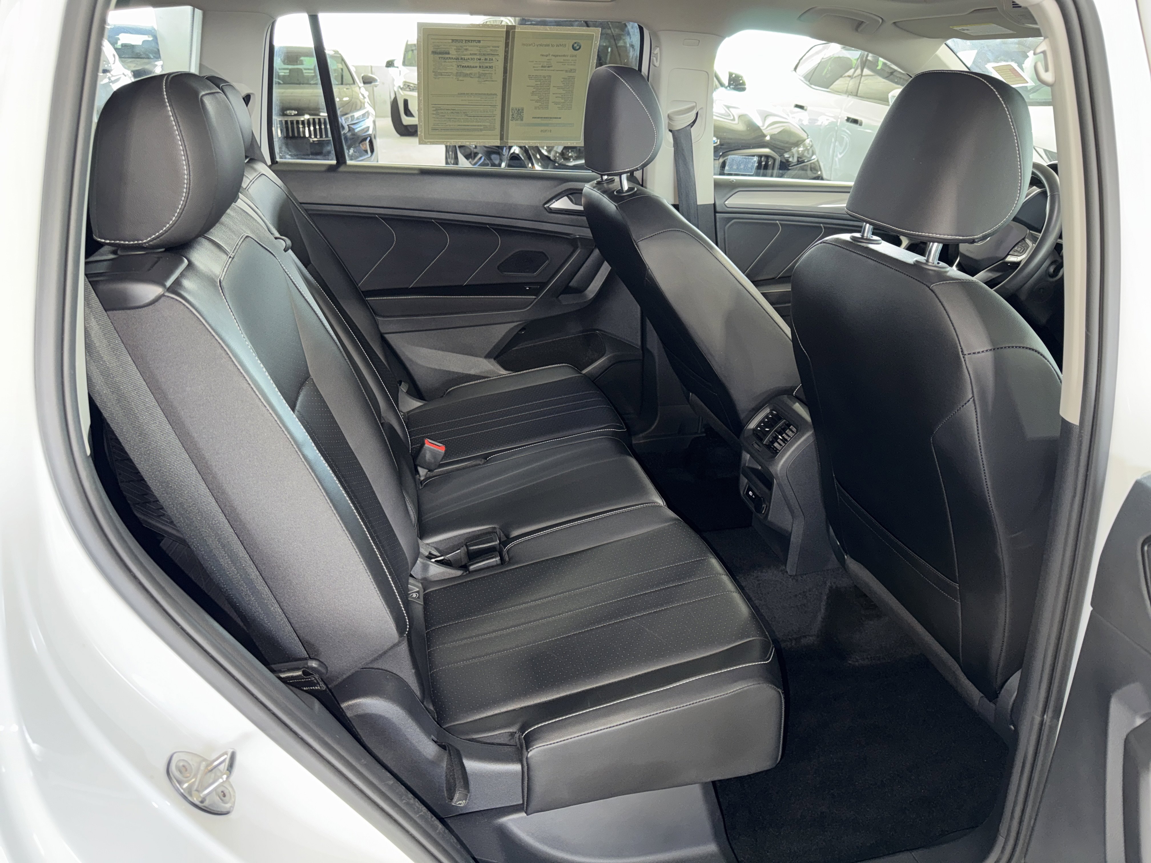 Used 2022 Volkswagen Tiguan SE image 12