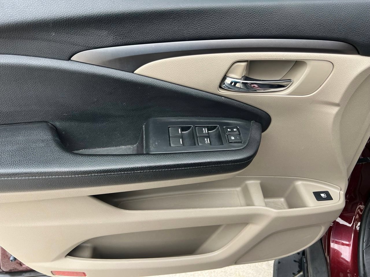 Used 2021 Honda Pilot EX image 10