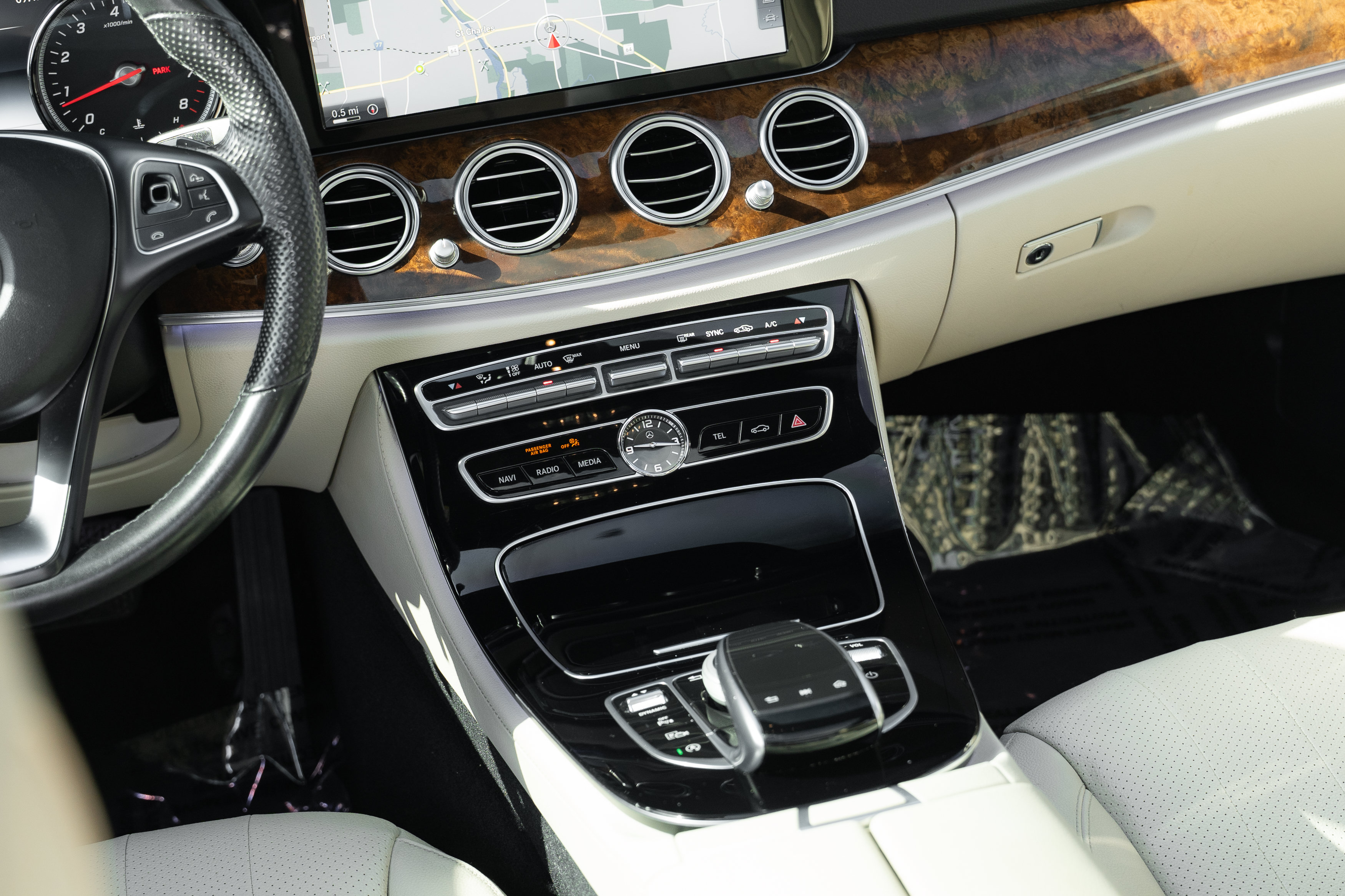 Used 2017 Mercedes-Benz E 300 image 11