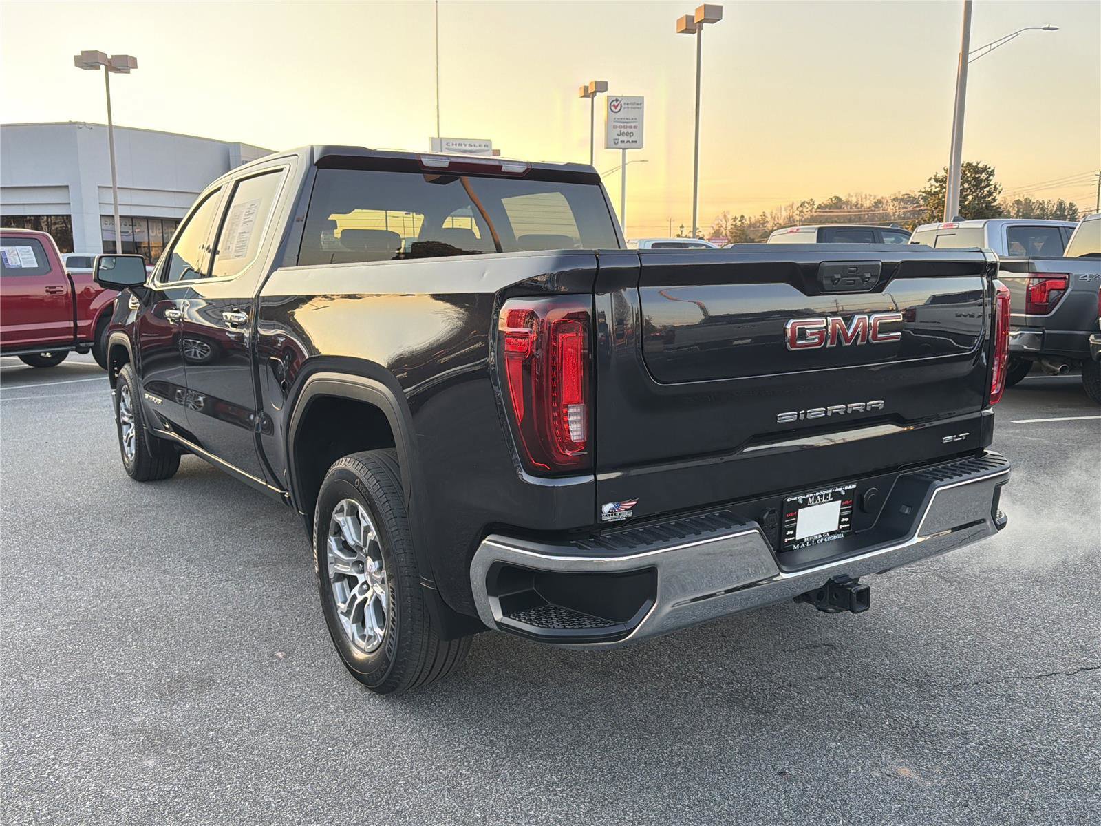 Used 2025 GMC Sierra 1500 SLT image 8