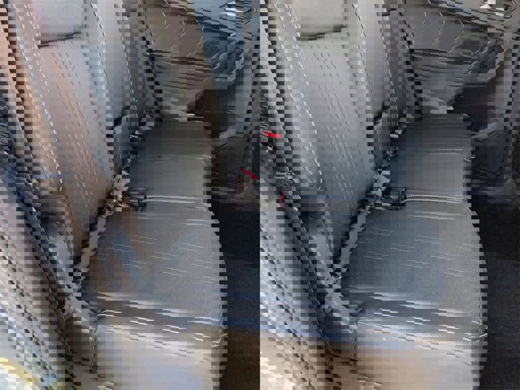 Used 2022 Volkswagen Tiguan SE image 22