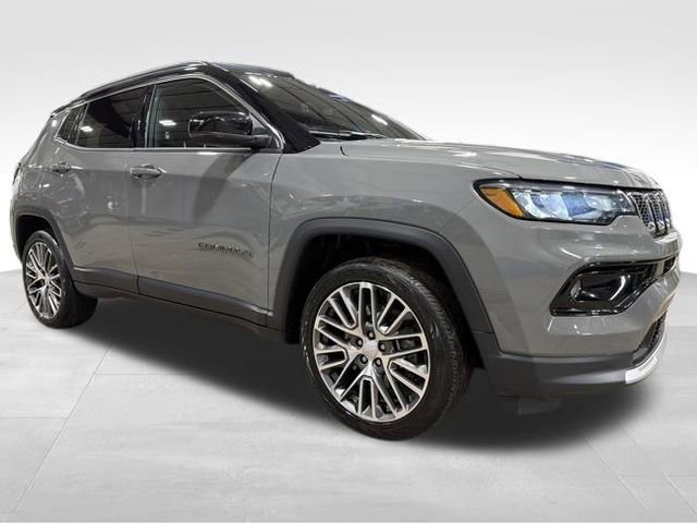 Used 2024 Jeep Compass Limited image 9