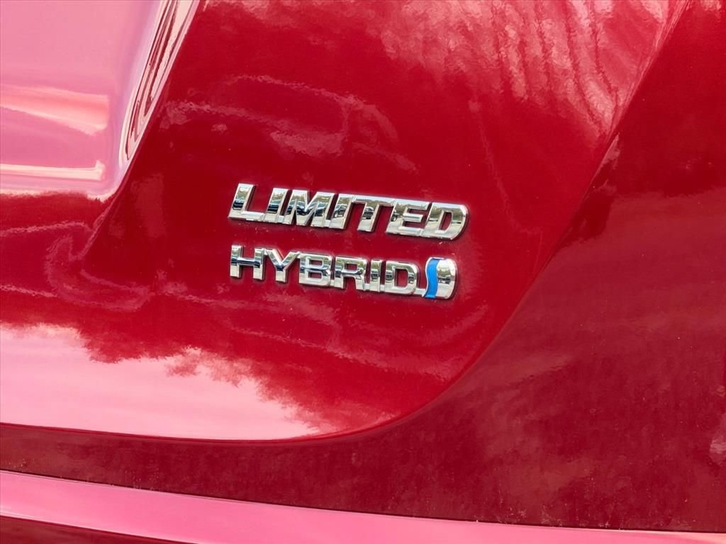 Used 2018 Toyota RAV4 Limited w/ Advanced Technology Package image 21