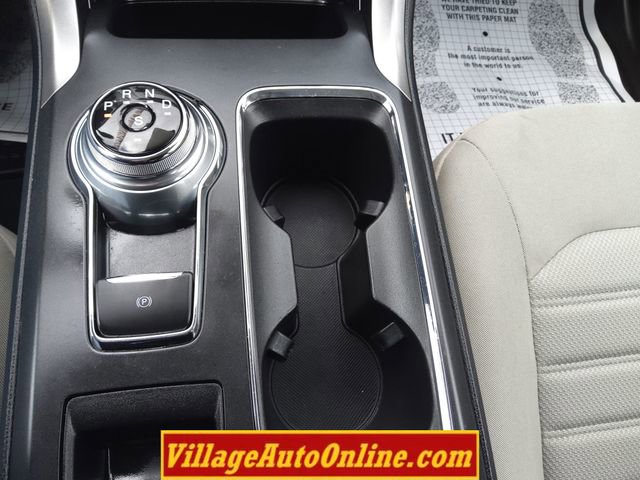 Used 2020 Ford Fusion SE image 24