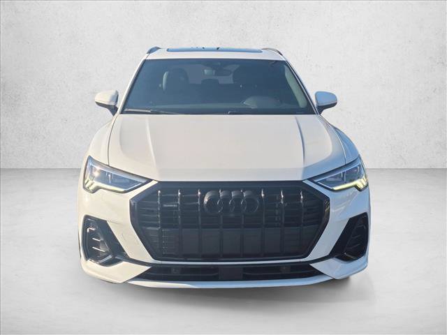 Used 2022 Audi Q3 2.0T Premium Plus w/ Premium Plus Package AWD/4WD image 2