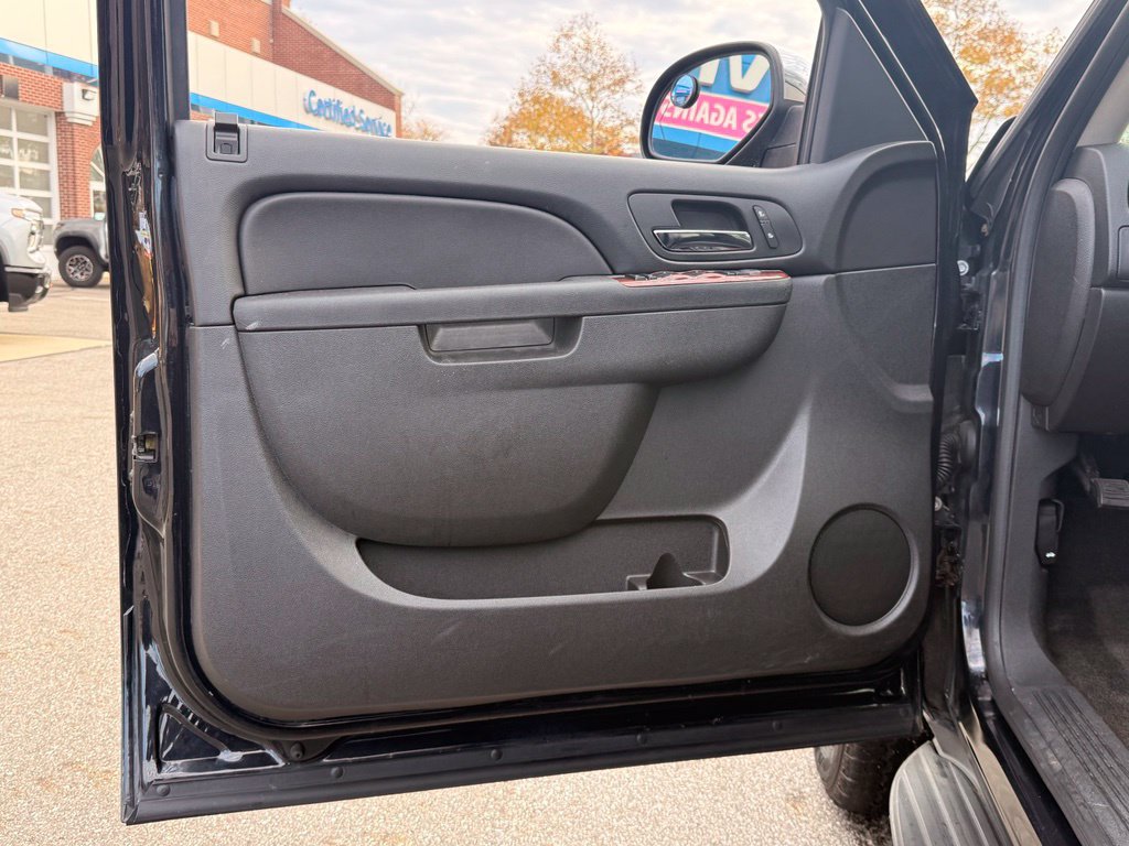 Used 2012 Chevrolet Tahoe LT w/ All-Star Edition AWD/4WD image 8