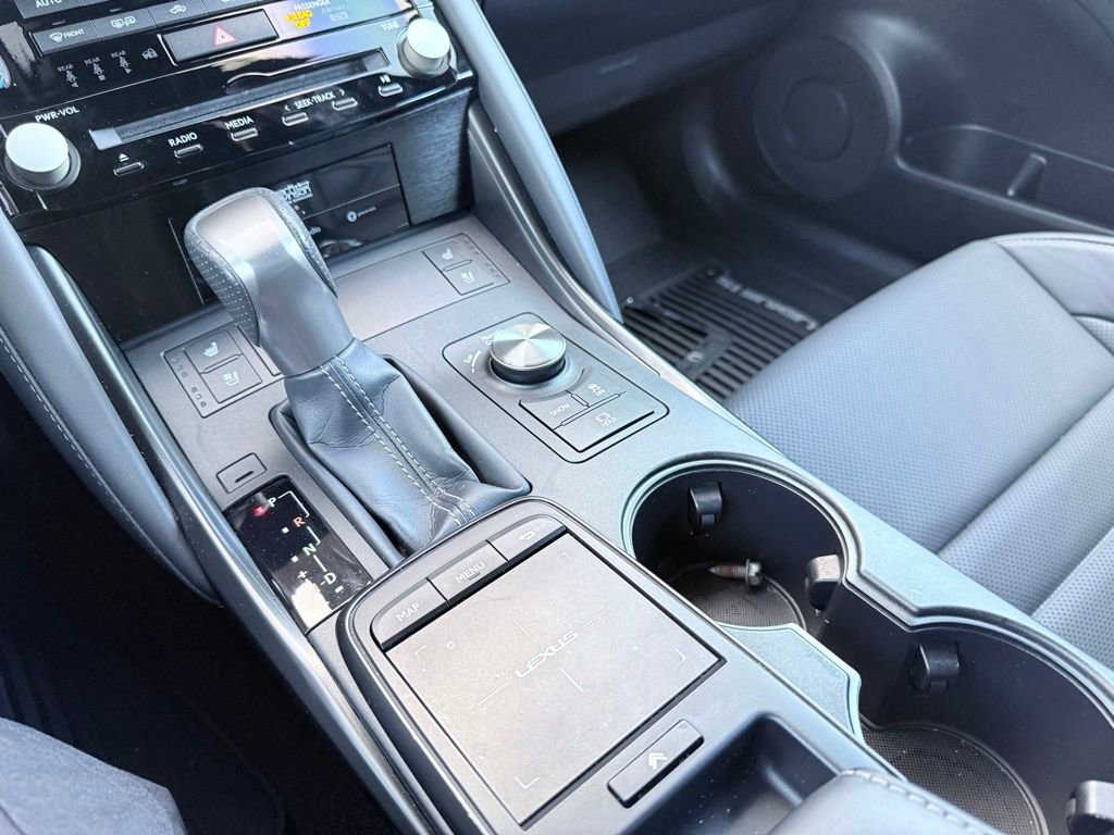 Used 2023 Lexus IS 500 image 23