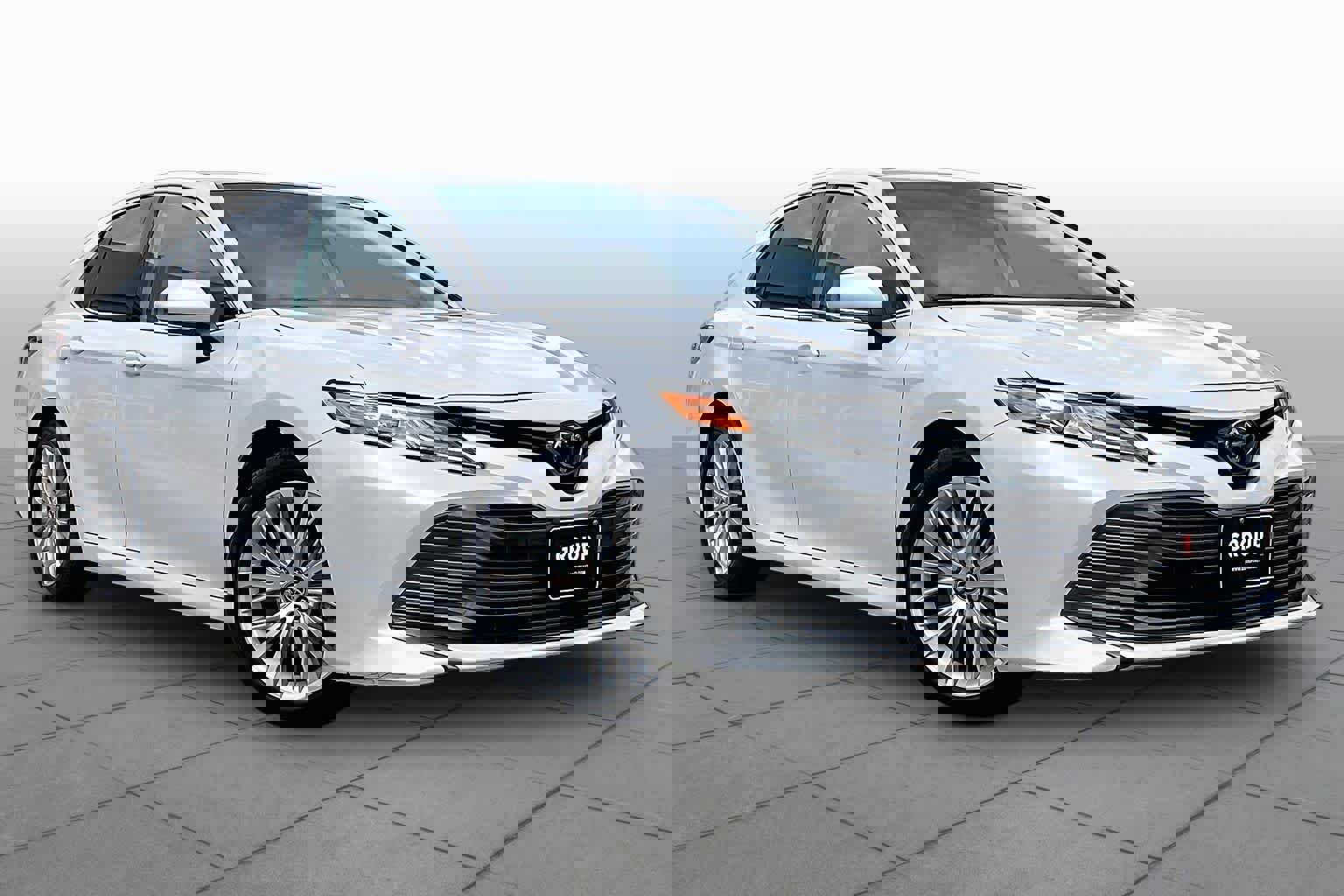 Used 2020 Toyota Camry XLE FWD image 3