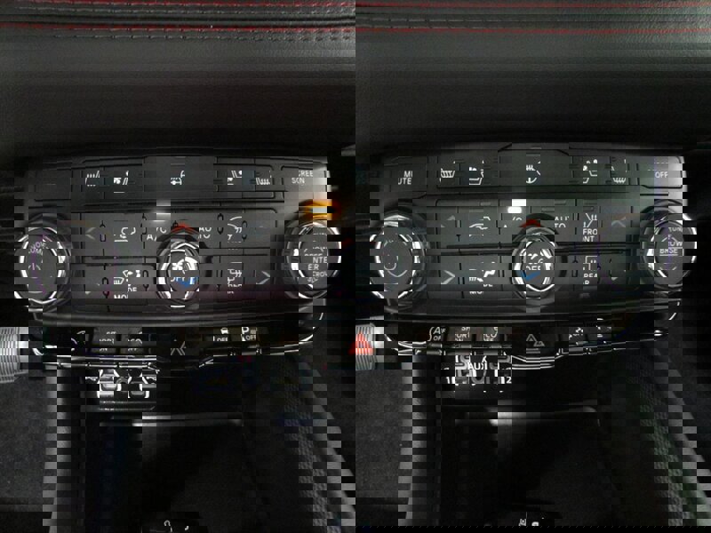 Used 2023 Dodge Durango GT image 37