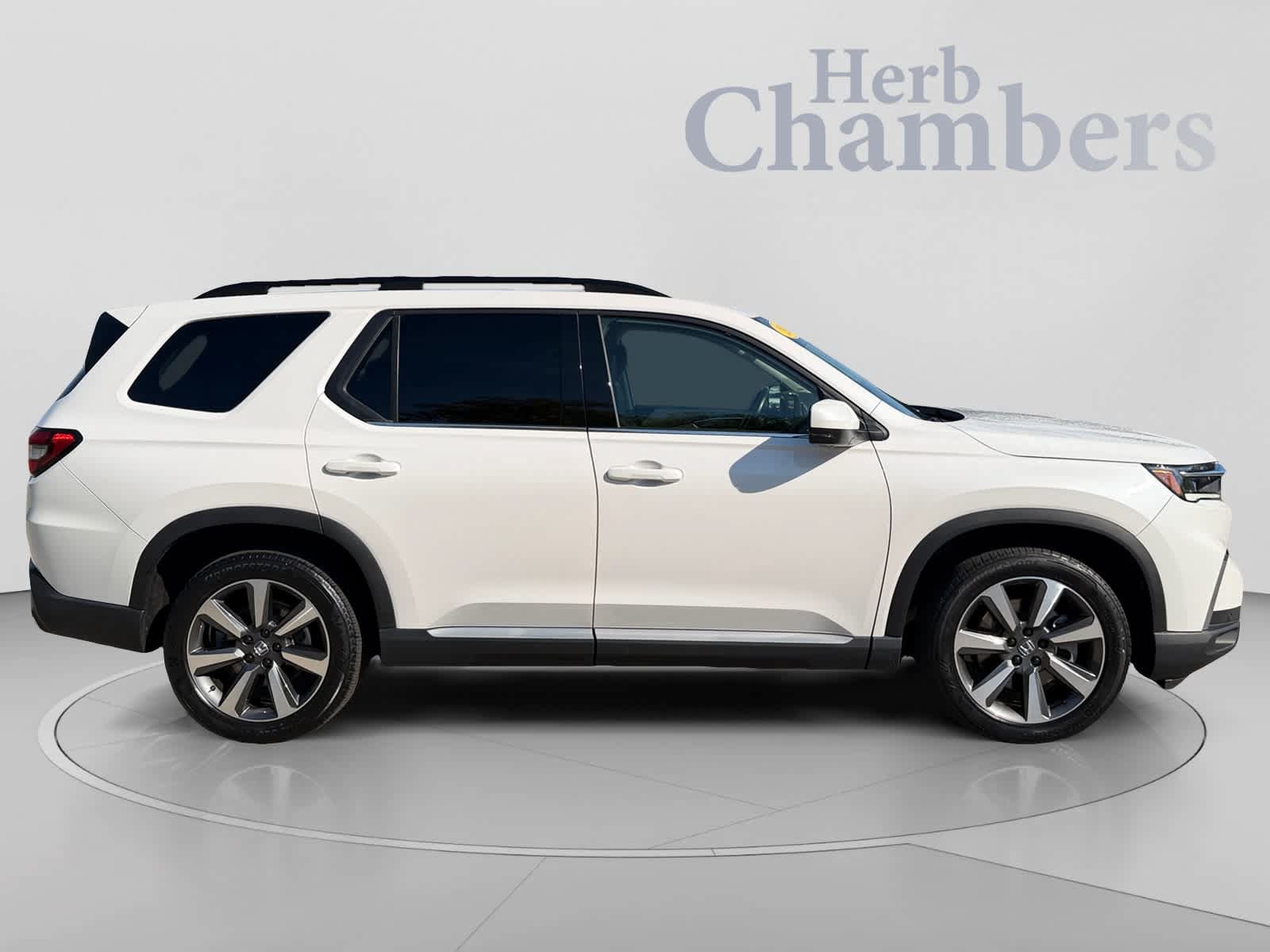 Used 2024 Honda Pilot Elite image 5