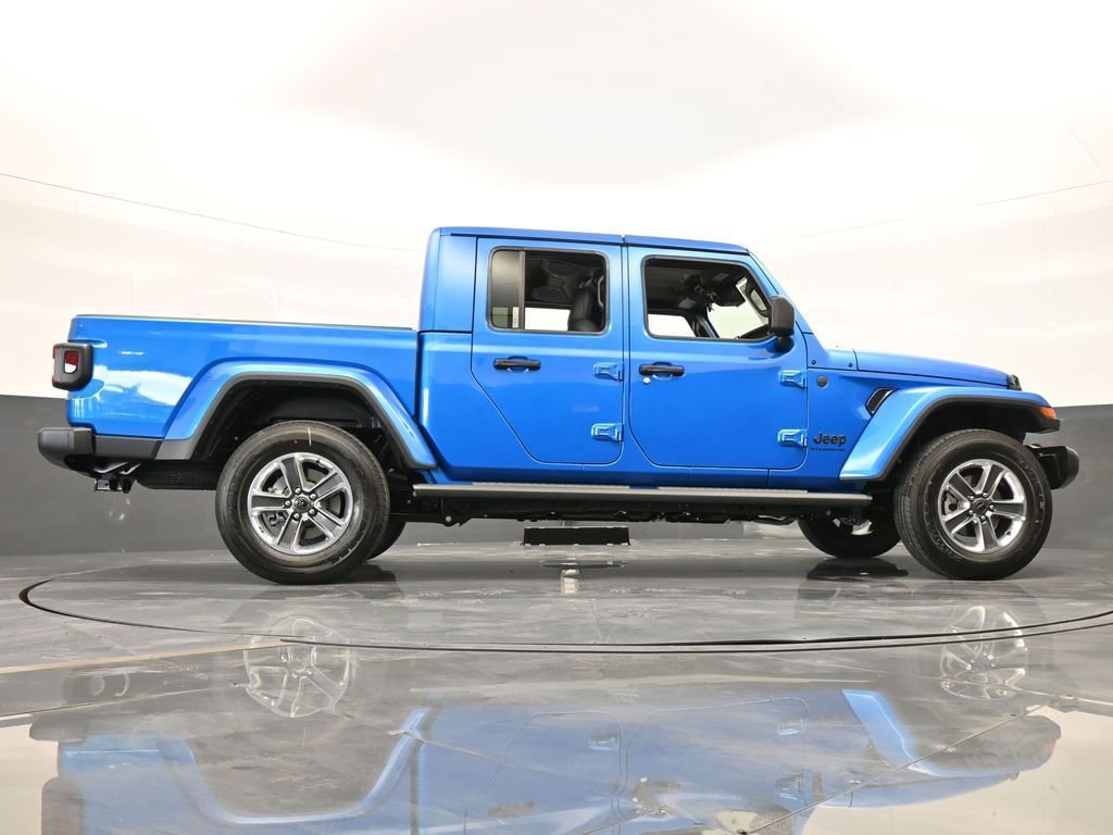Used 2024 Jeep Gladiator Sport w/ Premium Package image 27