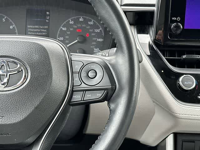 Used 2023 Toyota Corolla Cross LE AWD/4WD image 9