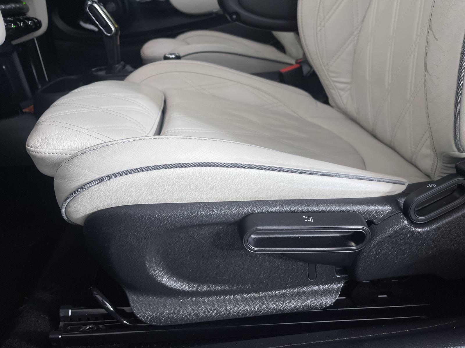Used 2022 MINI Cooper SE image 14