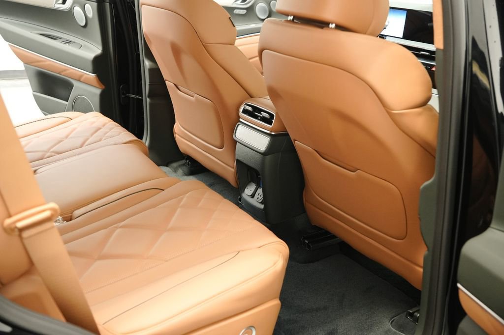 New 2025 Genesis GV80 3.5T Prestige image 36