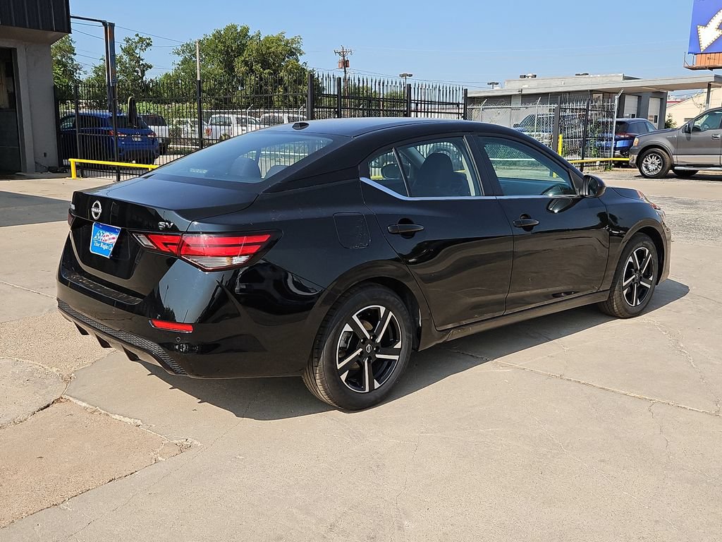 Used 2024 Nissan Sentra SV FWD image 11