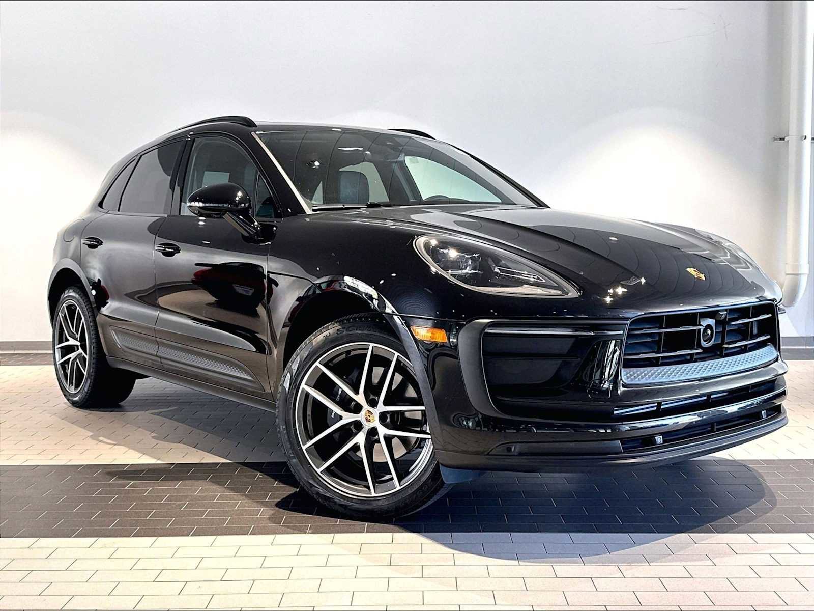 Used 2026 Porsche Macan AWD/4WD image 12