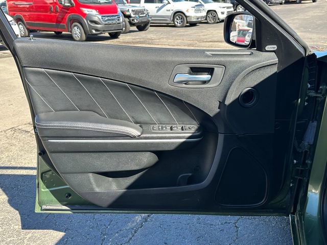Used 2022 Dodge Charger SXT w/ Navigation & Travel Group image 28