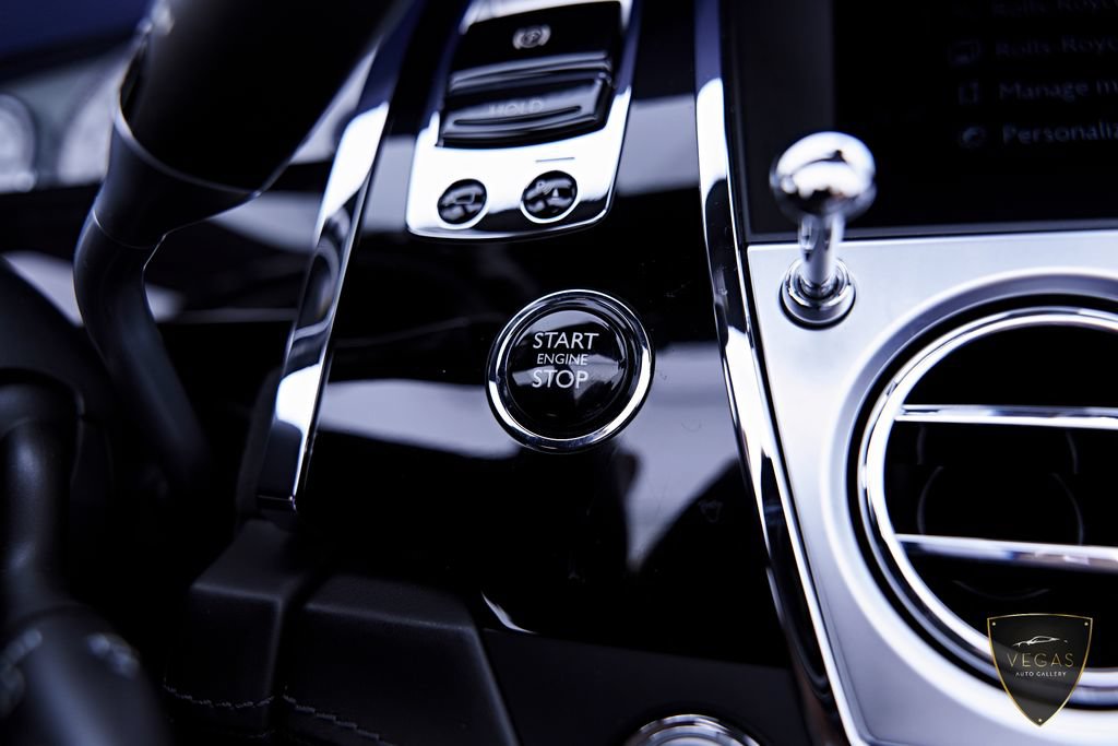 Used 2019 Rolls-Royce Dawn RWD image 89