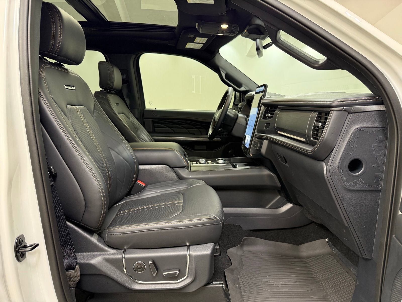 Used 2024 Ford Expedition Max Platinum image 33