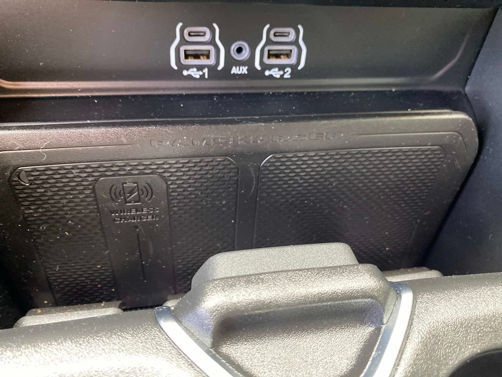 Used 2025 RAM 1500 Laramie w/ Sport Appearance Package AWD/4WD image 19