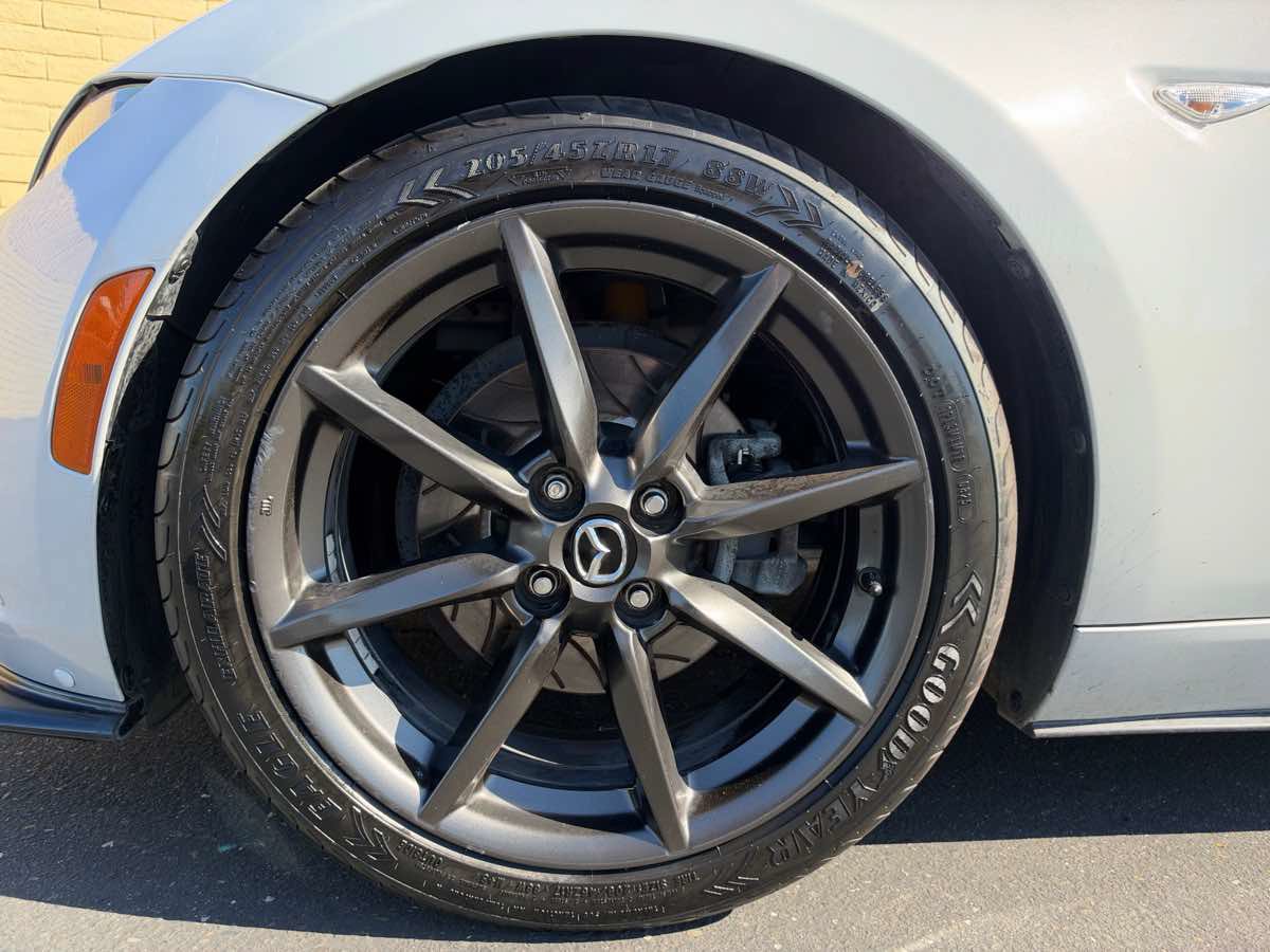 Used 2016 MAZDA MX-5 Miata Club RWD image 9