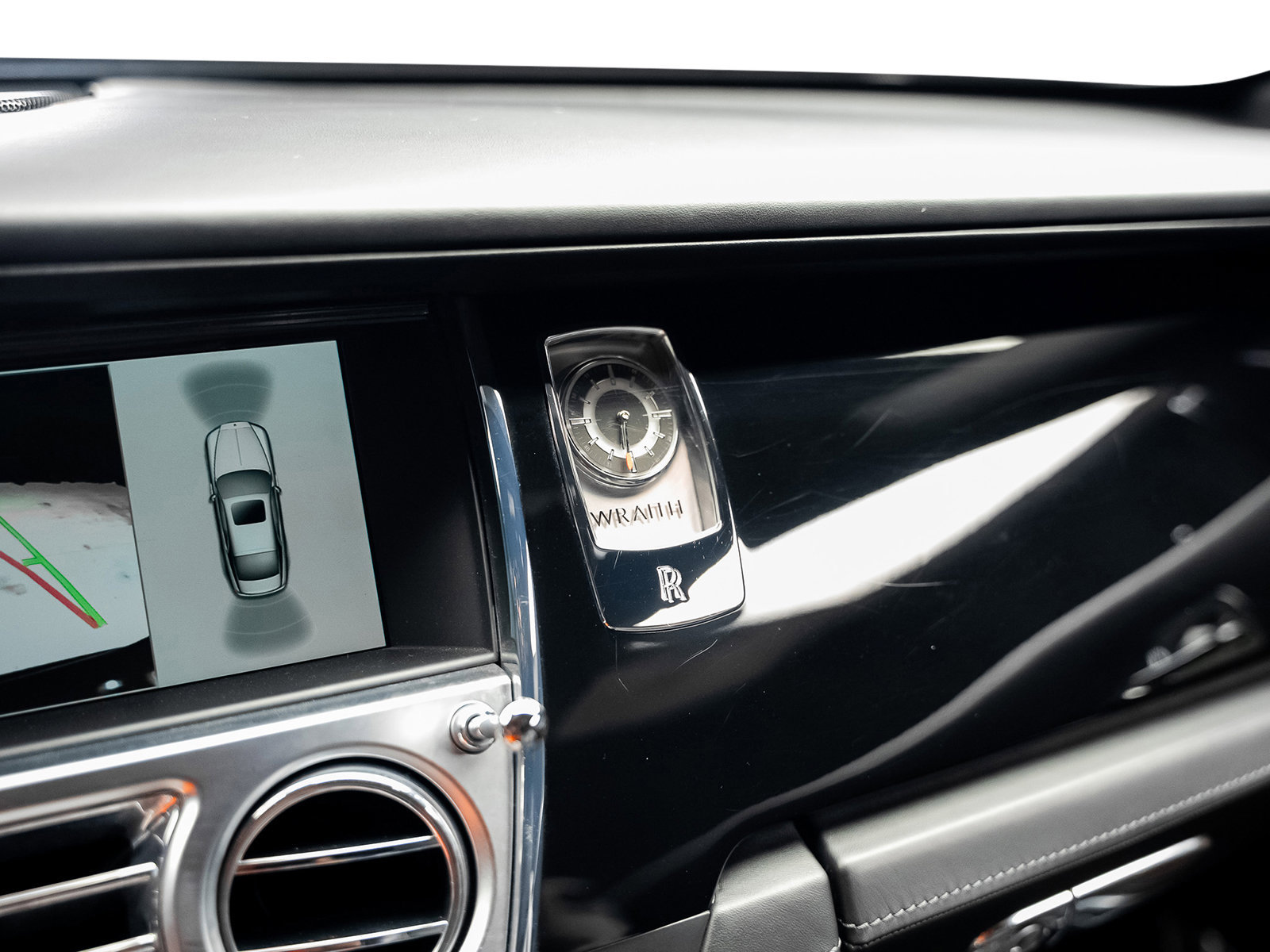 Used 2016 Rolls-Royce Wraith RWD image 46