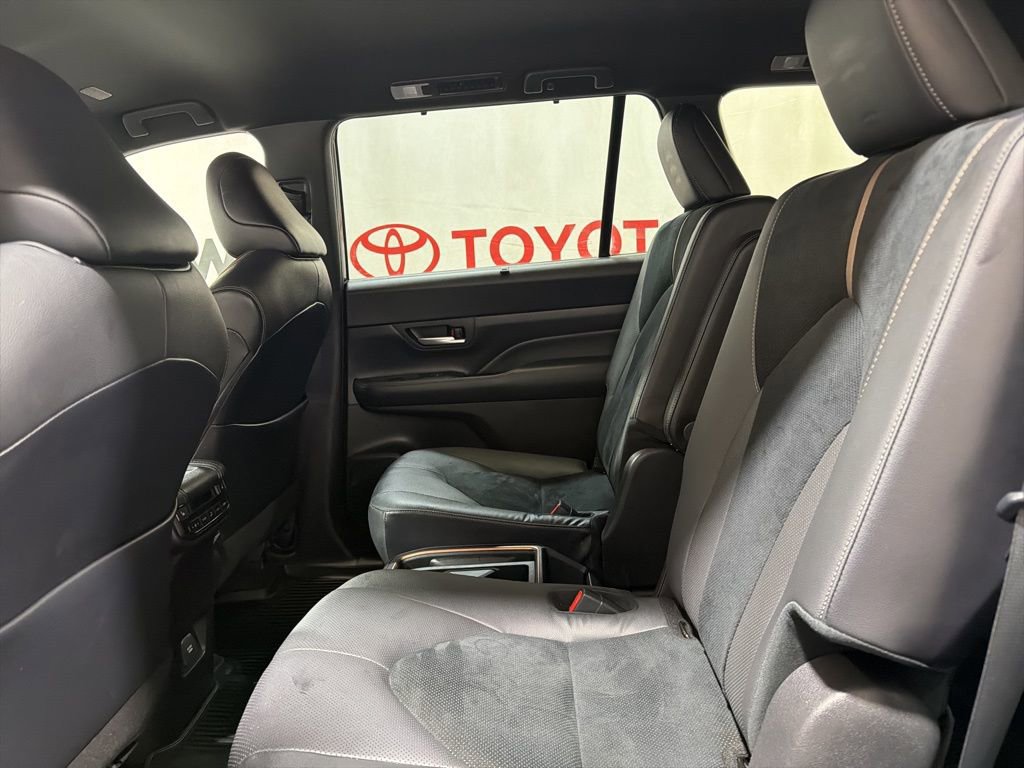 Used 2024 Toyota Grand Highlander AWD Hybrid image 20