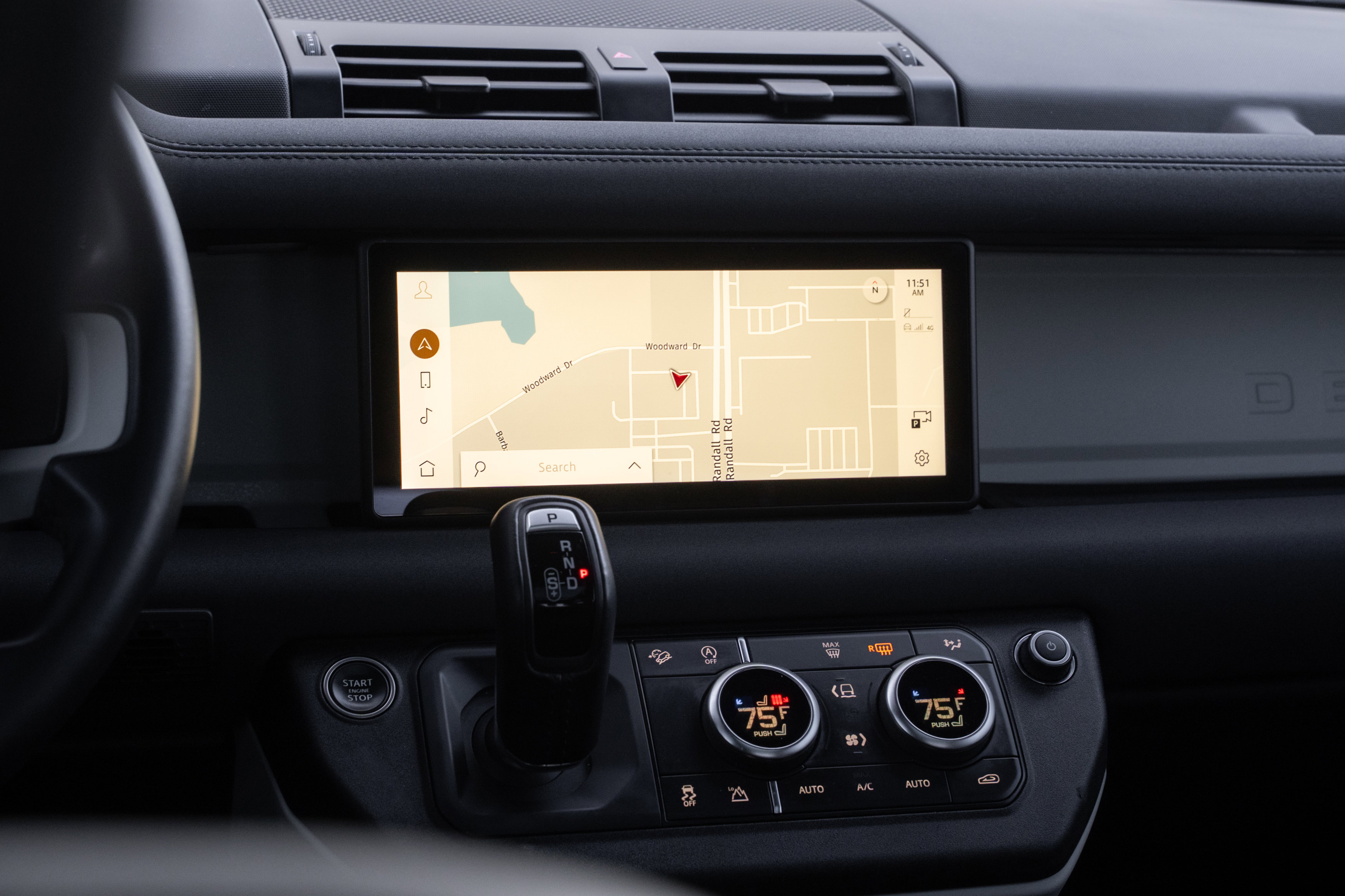 Used 2023 Land Rover Defender 90 X-Dynamic SE image 13