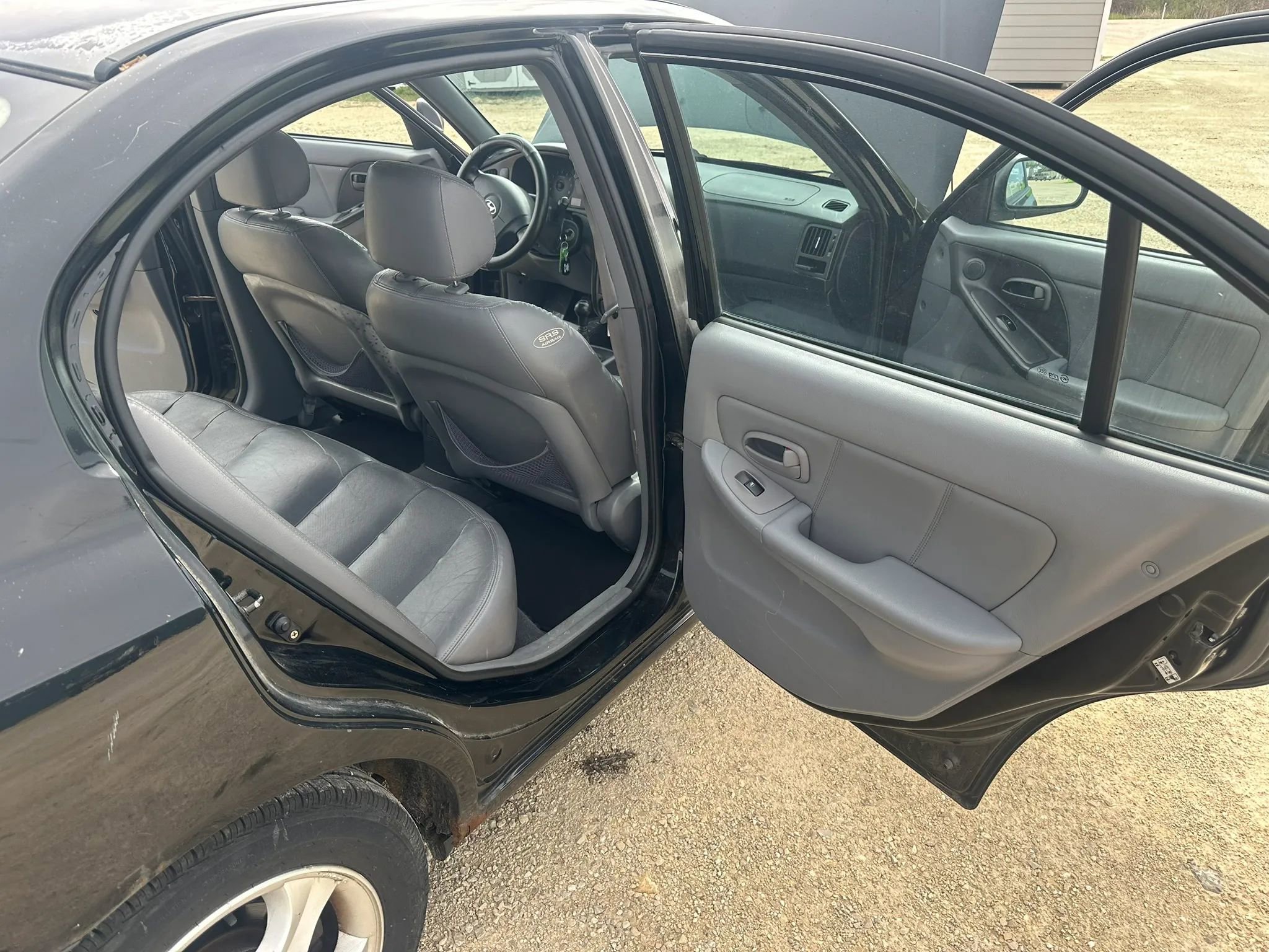 Used 2005 Hyundai Elantra GLS FWD image 12